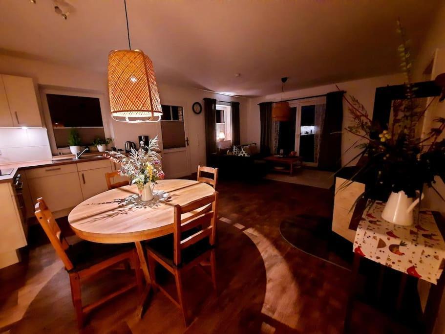 Klein-Tjuecher-Grashaus 4 Upgant-Schott Buitenkant foto