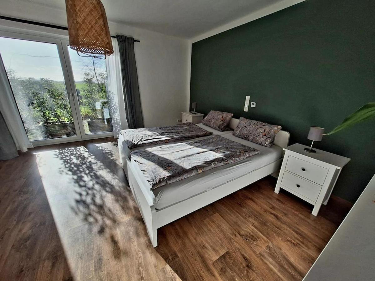 Klein-Tjuecher-Grashaus 4 Upgant-Schott Buitenkant foto